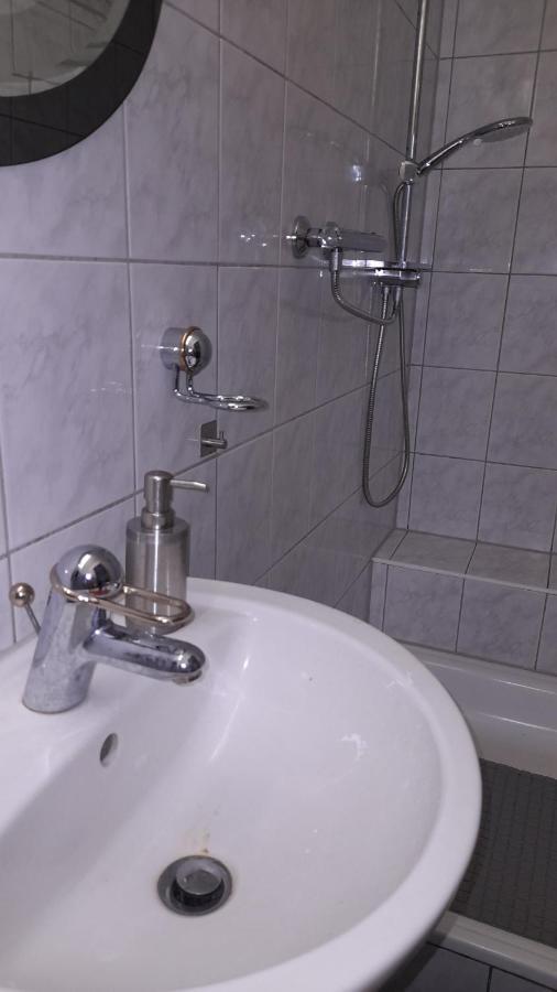 Schone 2Raumwohnung In Perfekter Lage Мёнхен-Гладбах Экстерьер фото