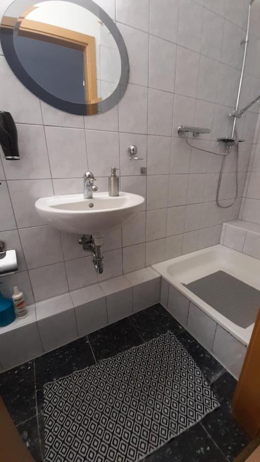 Schone 2Raumwohnung In Perfekter Lage Мёнхен-Гладбах Экстерьер фото